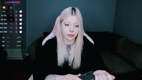 succubus_leslie online show from December 28, 2024, 3:26 pm