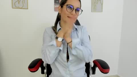 sugar_milff online show from December 19, 2024, 2:13 pm