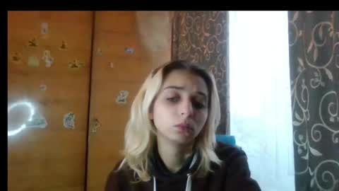 sunny__sue online show from December 5, 2024, 7:40 am