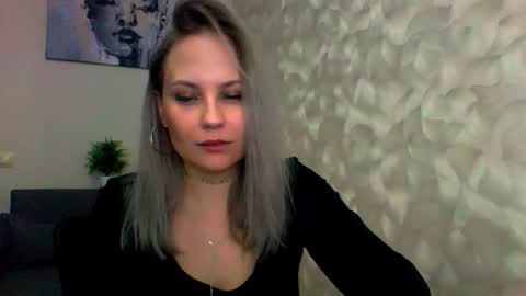 Naomi online show from November 15, 2024, 6:54 am