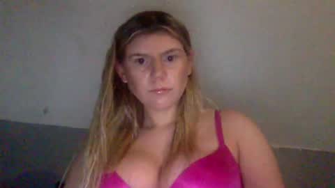 sunshinekisses44 online show from January 20, 2025, 8:39 pm