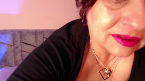 Sussi Milf online show from January 14, 2025, 1:08 pm