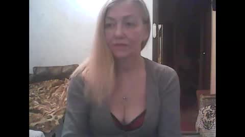 sweet4blonde609 online show from November 11, 2024, 12:45 pm