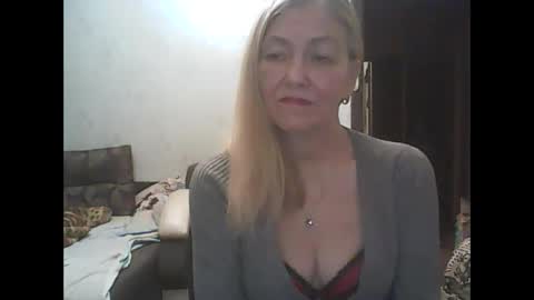 sweet4blonde609 online show from December 11, 2024, 12:29 pm