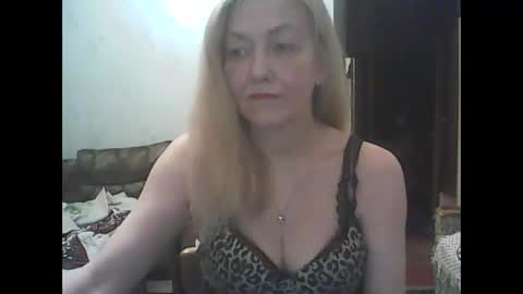 sweet4blonde609 online show from January 2, 2025, 6:37 pm