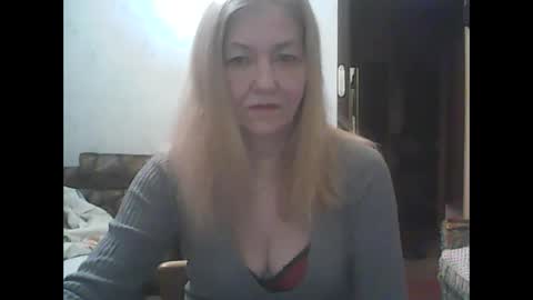 sweet4blonde609 online show from December 26, 2024, 3:42 am