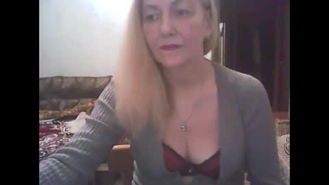 sweet4blonde67 online show from November 13, 2024, 6:25 pm