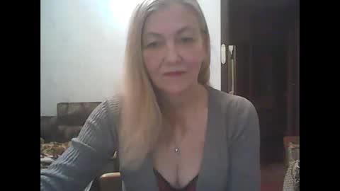 sweet4blonde67 online show from November 22, 2024, 3:29 pm