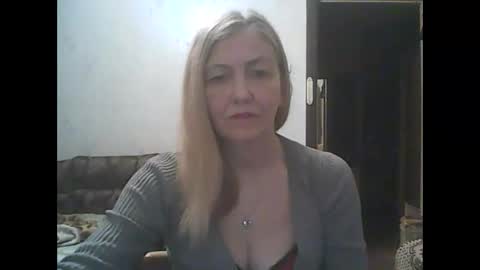 sweet4blonde67 online show from November 27, 2024, 2:38 am