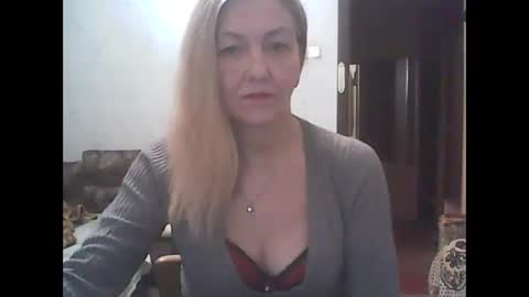 sweet4blonde67 online show from November 26, 2024, 12:24 am