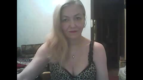 sweet4blonde67 online show from January 8, 2025, 7:19 am