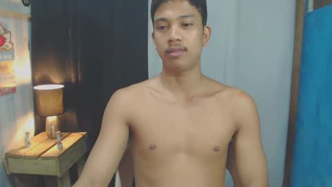 sweet_guyxx online show from December 10, 2024, 7:09 am