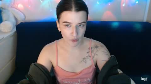 sweet_honey999 online show from January 6, 2025, 10:47 pm