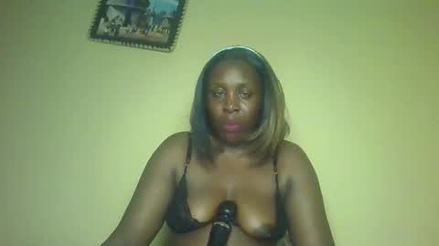 SweetestSexyEbony online show from November 25, 2024, 7:11 pm