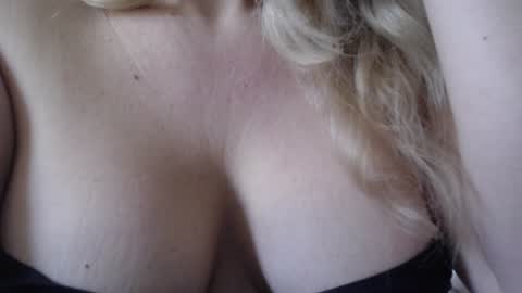 sweetitalianslut online show from November 11, 2024, 7:43 am