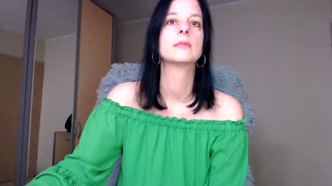 JenJenny online show from December 19, 2024, 8:58 am