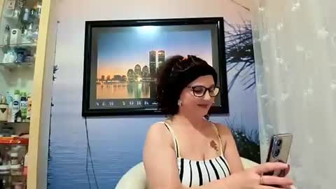 sweetmom4you online show from January 31, 2025, 7:57 am