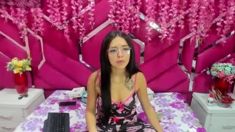 sweets_violeta18 online show from December 28, 2024, 11:05 am