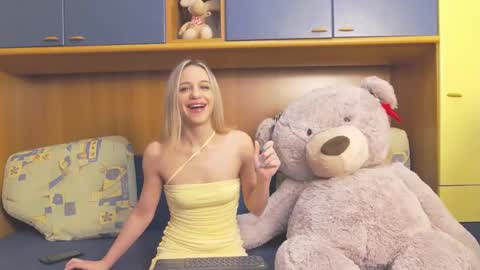 sweety_mellisa online show from December 8, 2024, 5:28 am