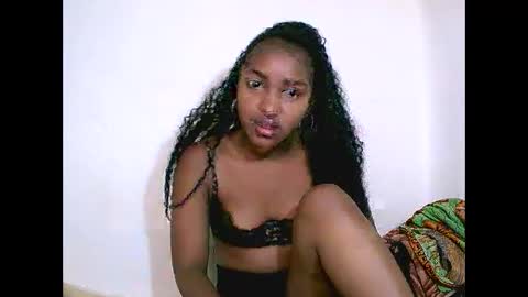 sylviasexy27 online show from November 22, 2024, 6:33 am