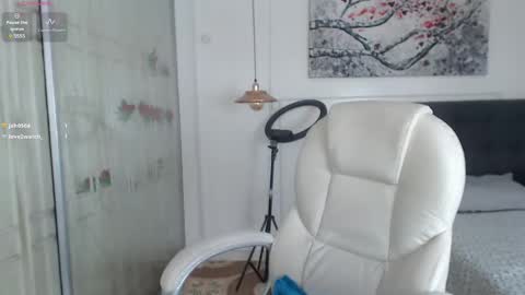 tania_goddess_ online show from December 9, 2024, 5:16 pm