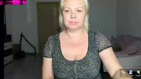 tashaa_x online show from November 10, 2024, 6:31 pm