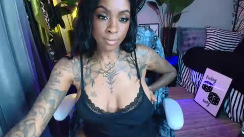 Tatted Queen online show from January 1, 2025, 11:19 pm