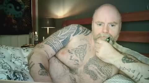 Tattooeddilf online show from November 10, 2024, 8:41 pm