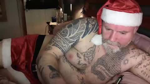 Tattooeddilf online show from December 22, 2024, 8:41 pm