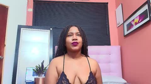 thickeebonyy online show from January 7, 2025, 7:27 pm