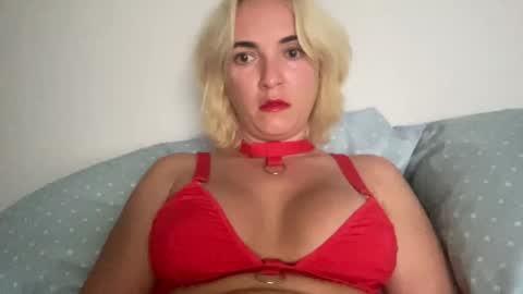 CaliforniaGoddess online show from December 24, 2024, 2:46 pm