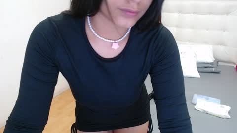 tiny_whore18 online show from December 11, 2024, 3:09 pm