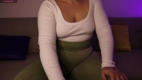 tinytina95 online show from December 10, 2024, 12:08 am