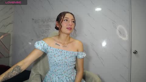 leyla  online show from November 22, 2024, 3:28 am