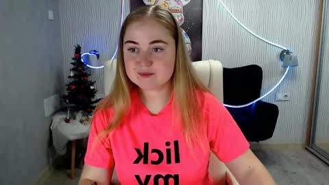 tori_blond online show from December 23, 2024, 7:30 am