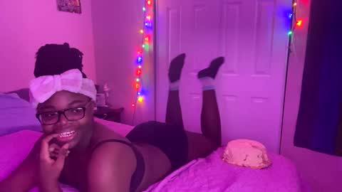 transgirl_omi online show from November 20, 2024, 11:22 pm