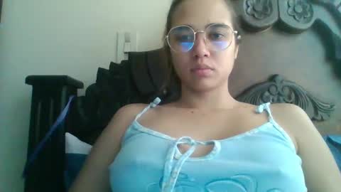 triana_bell online show from November 12, 2024, 4:15 pm