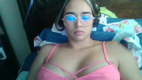 triana_bell online show from November 16, 2024, 5:08 pm