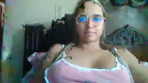 triana_bell online show from December 9, 2024, 5:16 pm