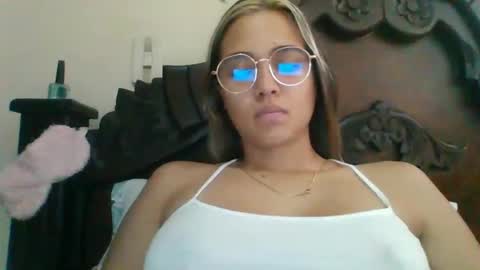 triana_bell online show from January 7, 2025, 4:34 pm