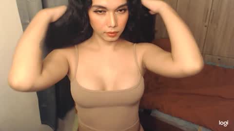 Samantha Eli online show from December 15, 2024, 4:32 pm