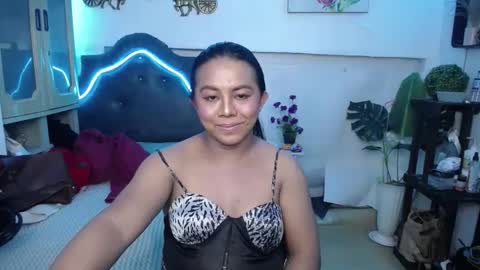 tsamandaxxx online show from December 1, 2024, 2:37 pm