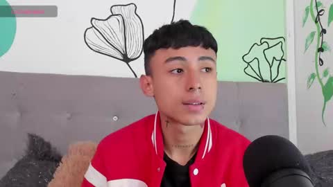 twink_kort online show from December 2, 2024, 1:25 pm