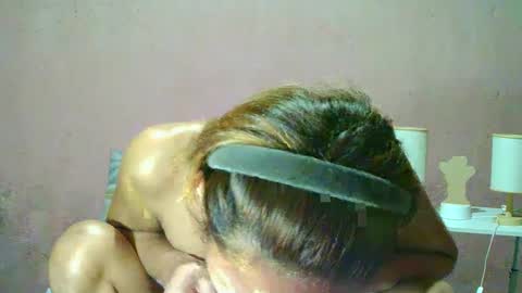 ur_sexybabe_ehra online show from November 11, 2024, 2:29 am