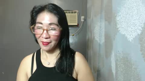 urasian_hotrina online show from December 16, 2024, 8:42 pm