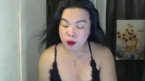 urasianpinay_mitch24 online show from November 19, 2024, 6:09 pm