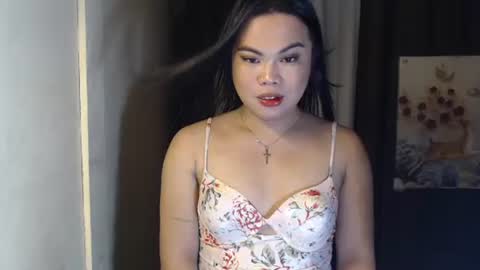 urasianpinay_mitch24 online show from December 17, 2024, 5:49 pm