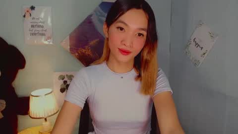 urblossom_harahxxx online show from January 18, 2025, 5:15 pm