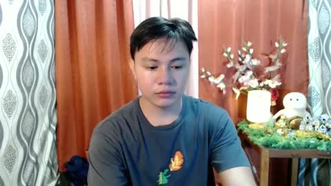 urhunky_ivan online show from November 18, 2024, 7:07 pm