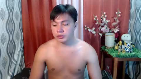 urhunky_ivan online show from November 27, 2024, 7:41 pm